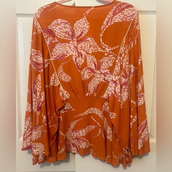 Maurice’s Floral Flounce Sleeve Peplum Top xxl - Picture 6 of 7